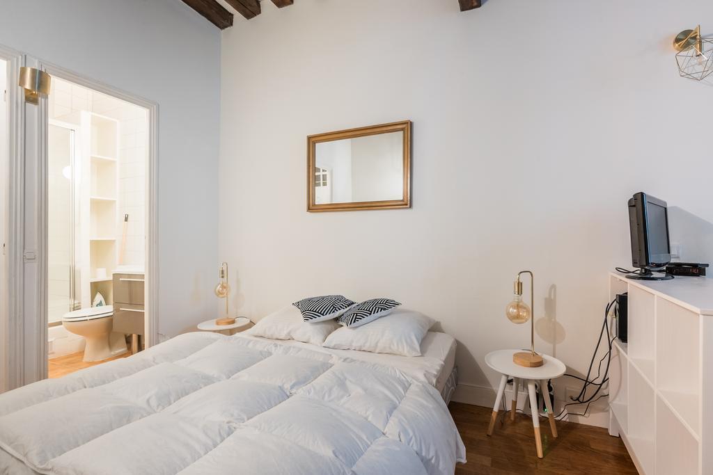 Studio Ile Saint-louis Apartment